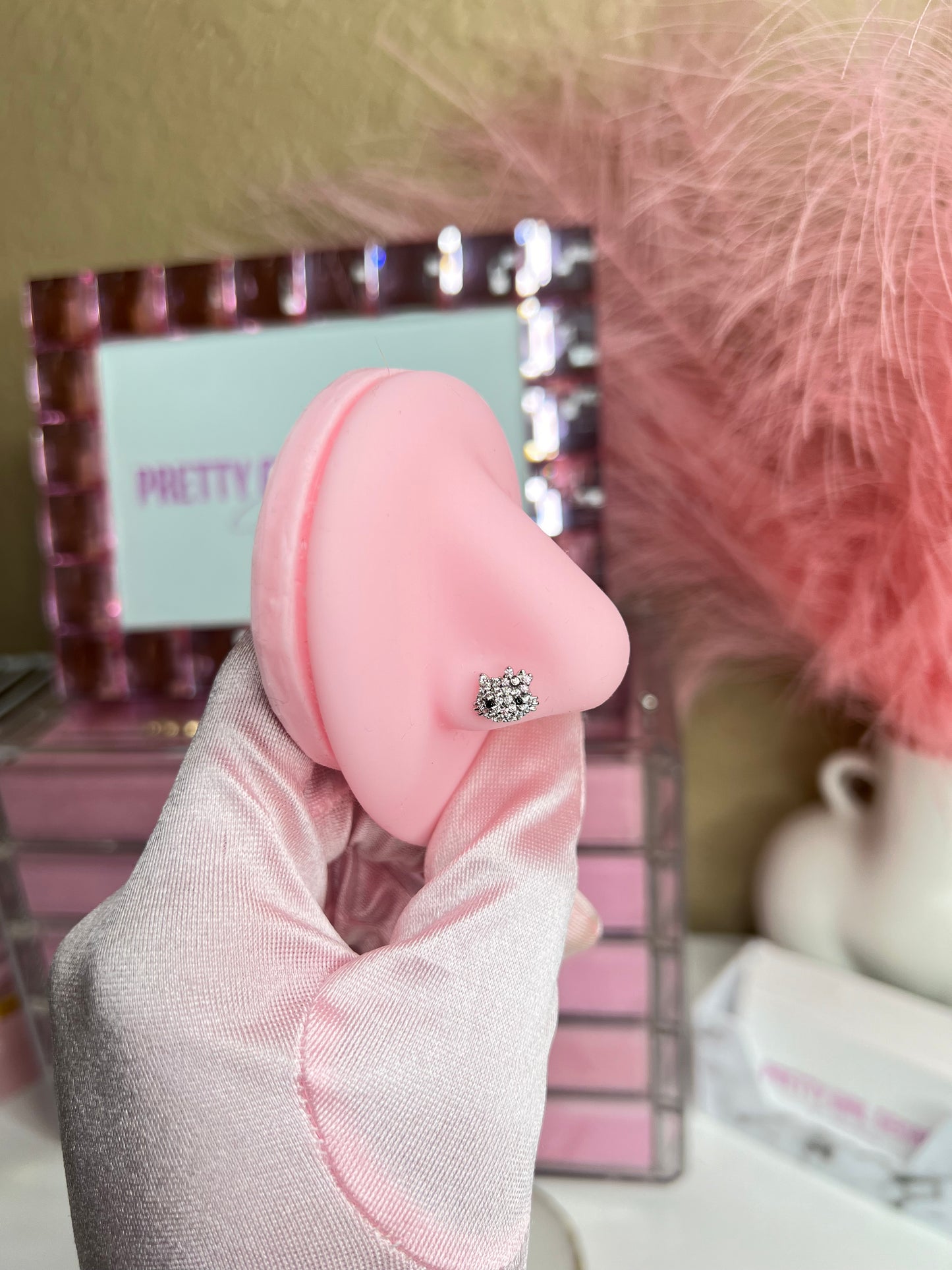 Pretty Kitty - Nose Piercing