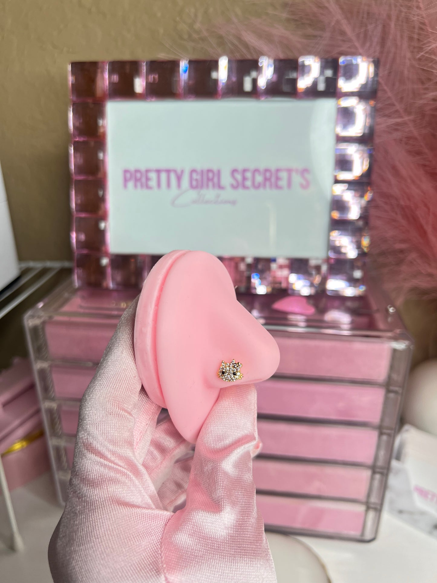 Pretty Kitty - Nose Piercing