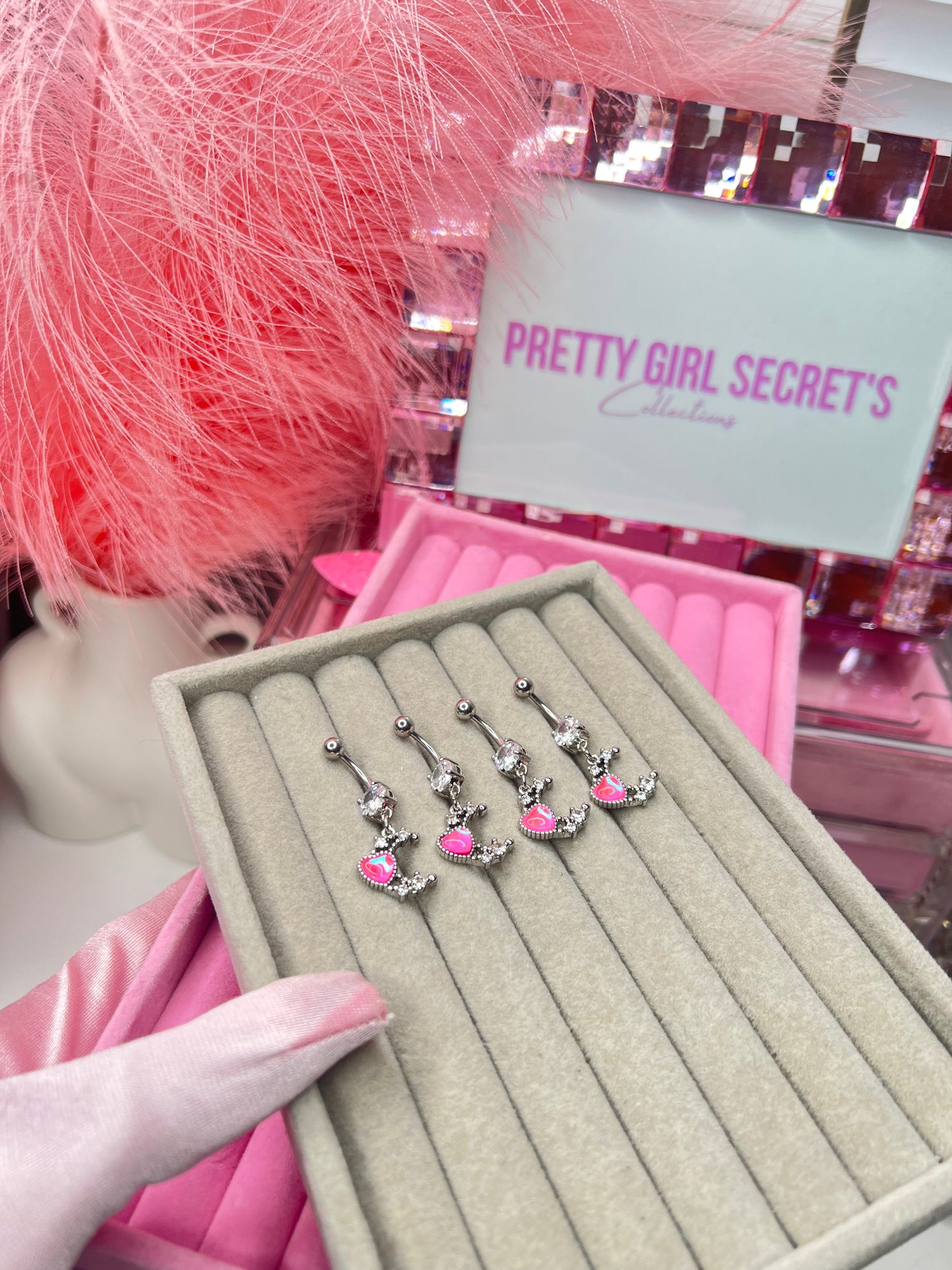 Love struck - Belly Piercing