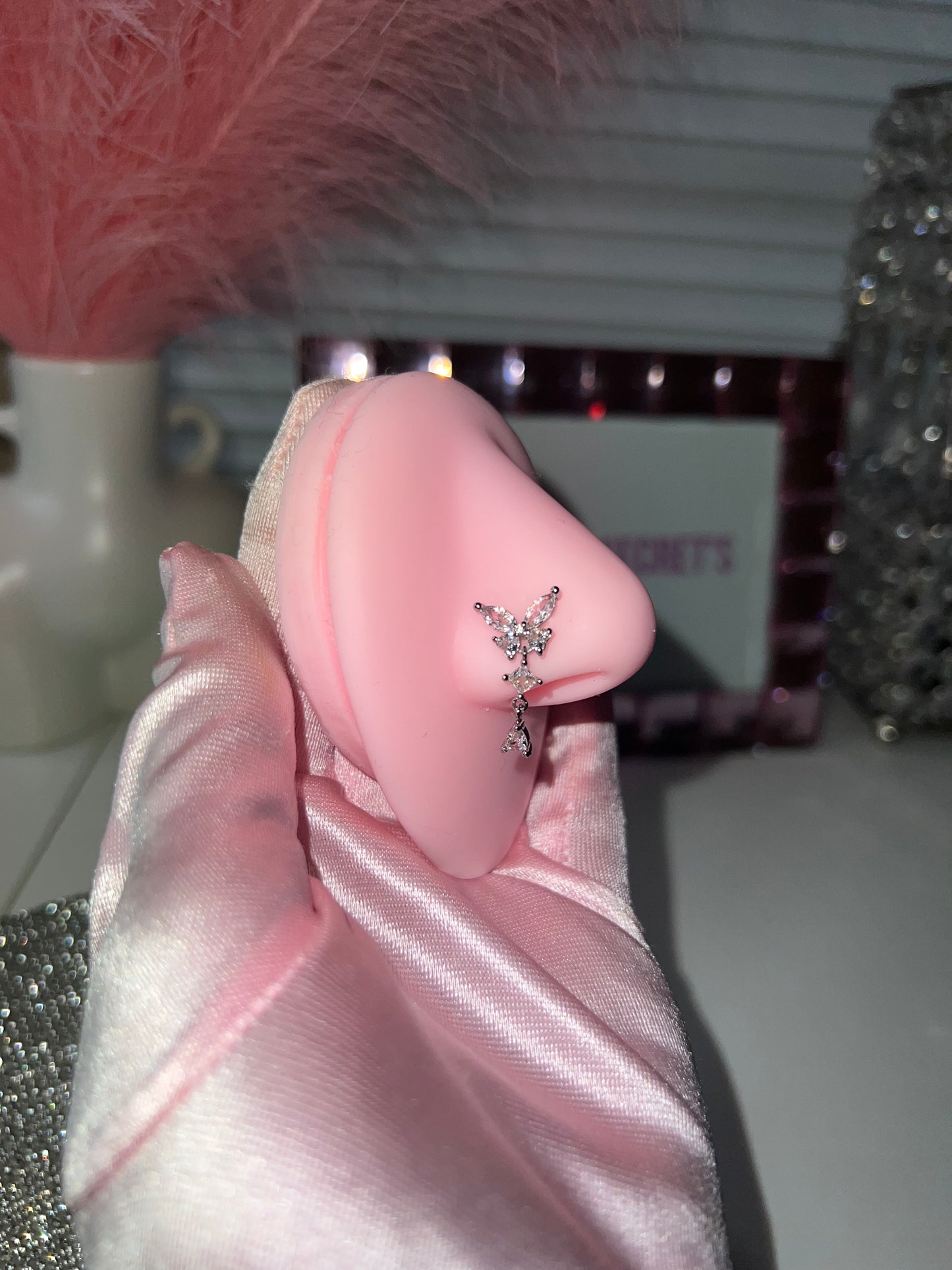 Butterfly Trail - Dangle Nose Piercing