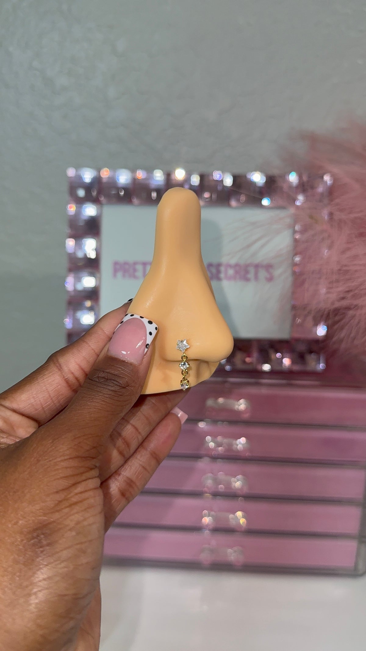 Marei - Dangle Nose Ring